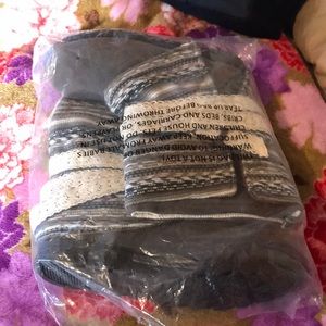 Mukluks new with tags women’s size 11